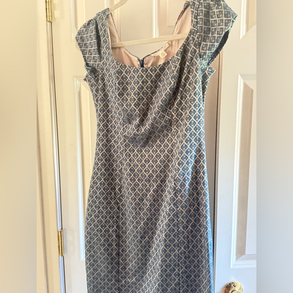 Chic Blue and Cream Patterned Dress